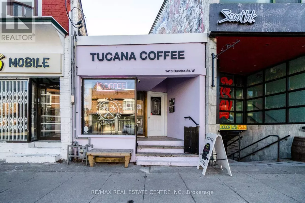 Toronto (little Portugal), ON M6J1Y4,1413 Dundas ST #1