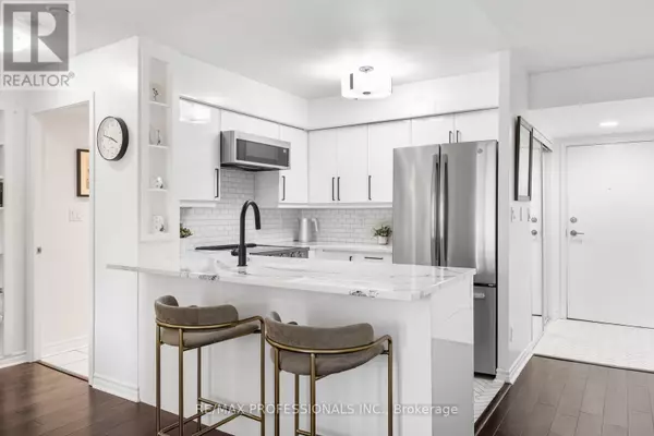Toronto (bayview Village), ON M2K3B9,8 Rean DR #411