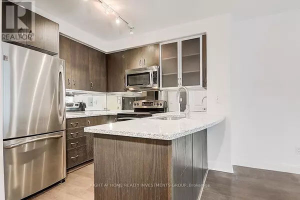 Toronto (annex), ON M4W1L4,18 Yorkville AVE #704