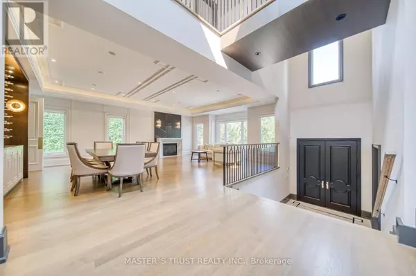 Toronto (banbury-don Mills), ON M3B3B9,15 AMES CIRCLE