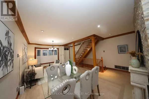 Toronto (rosedale-moore Park), ON M4T1P3,291 ST CLAIR AVENUE E
