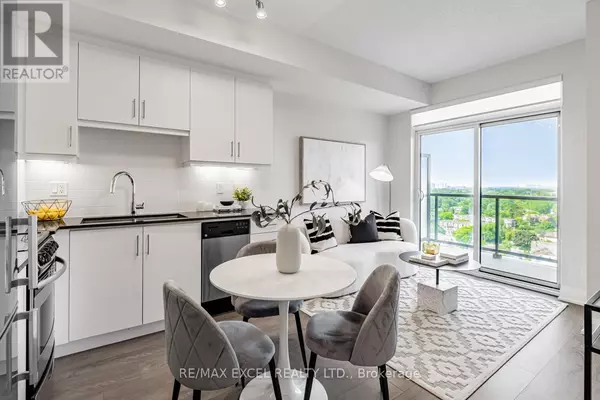 Toronto (willowdale West), ON M2N0H8,68 Canterbury PL #1507