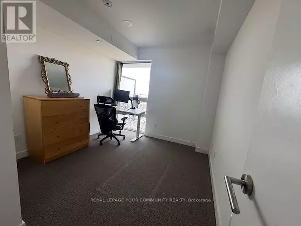 Toronto (englemount-lawrence), ON M6A0B3,120 Varna DR #1306