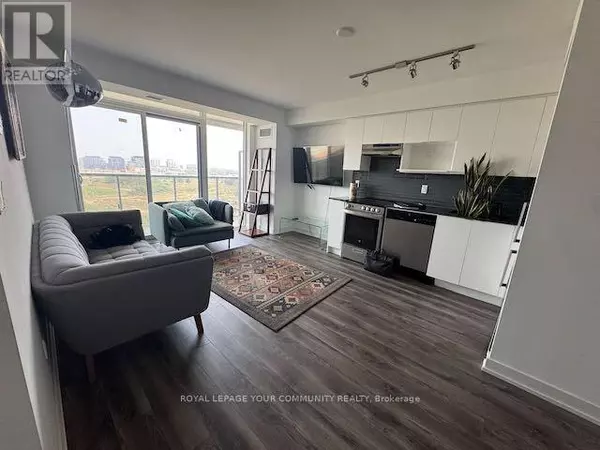 Toronto (englemount-lawrence), ON M6A0B3,120 Varna DR #1306