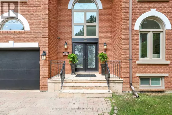 Toronto (banbury-don Mills), ON M3B2J2,42 GRANGEMILL CRESCENT