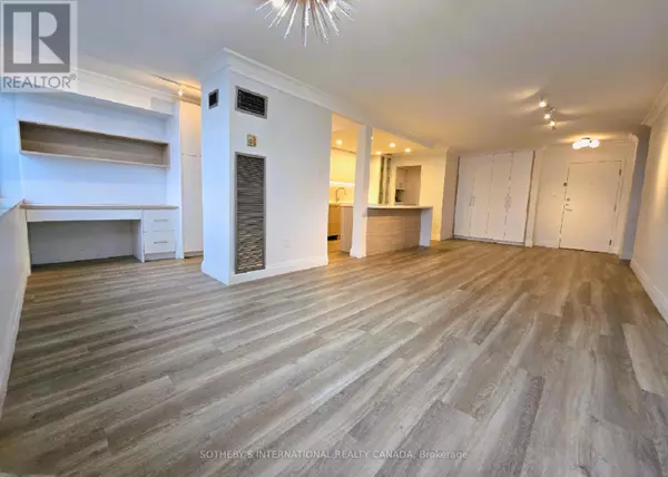 Toronto (englemount-lawrence), ON M6B3B4,3000 Bathurst ST #706