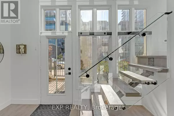 Toronto (niagara), ON M6K3P3,50 East Liberty ST #1111