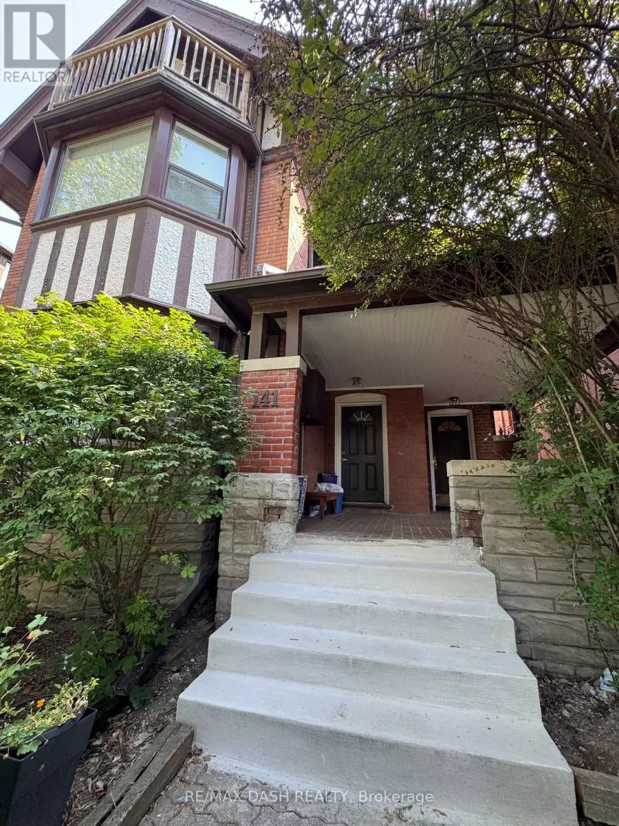 Toronto (annex), ON M5R2L7,141 Admiral RD #101
