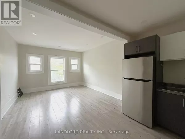 Toronto (trinity-bellwoods), ON M6J1P9,1 Foxley ST #1