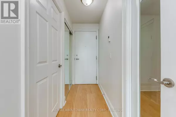 Toronto (newtonbrook West), ON M2M4M7,15 Greenview AVE #2803