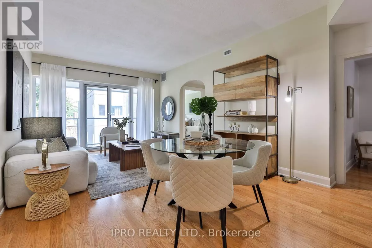 Toronto (dufferin Grove), ON M6K1V1,1636 Dundas ST West #5