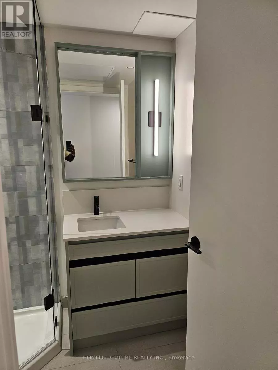 Toronto (trinity-bellwoods), ON M6J1X4,1200 Dundas ST #207