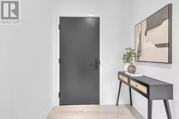 Toronto (annex), ON M6G0B8,500 Dupont ST #308
