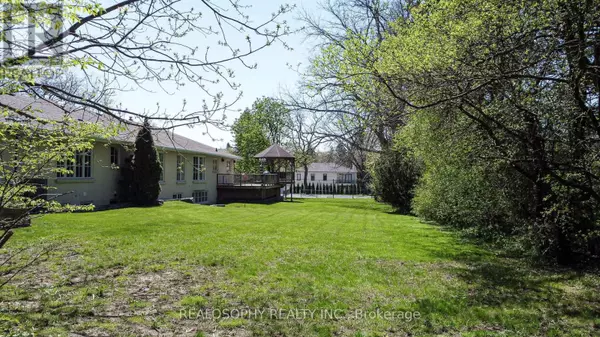 Toronto (banbury-don Mills), ON M3B1V4,7 PURLING PLACE