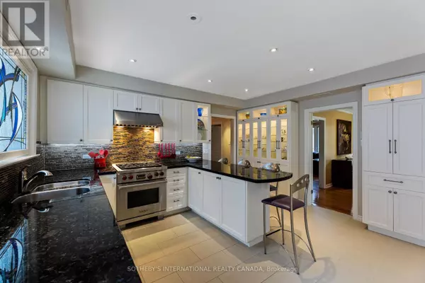 31 ARLSTAN DRIVE, Toronto (bathurst Manor), ON M3H4V7
