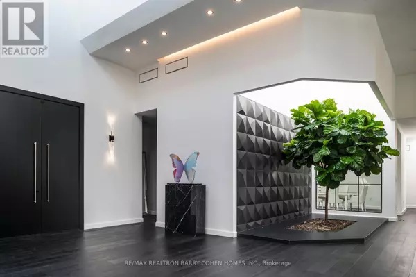 Toronto (bridle Path-sunnybrook-york Mills), ON M3C2N3,45 PARK LANE CIRCLE