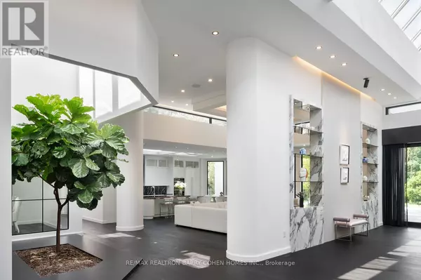 Toronto (bridle Path-sunnybrook-york Mills), ON M3C2N3,45 PARK LANE CIRCLE