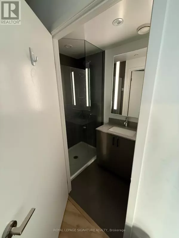 Toronto (niagara), ON M6K0G7,135 East Liberty ST #1203