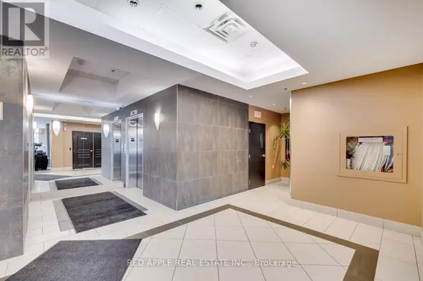 Toronto (bathurst Manor), ON M3H5V5,872 Sheppard AVE West #213