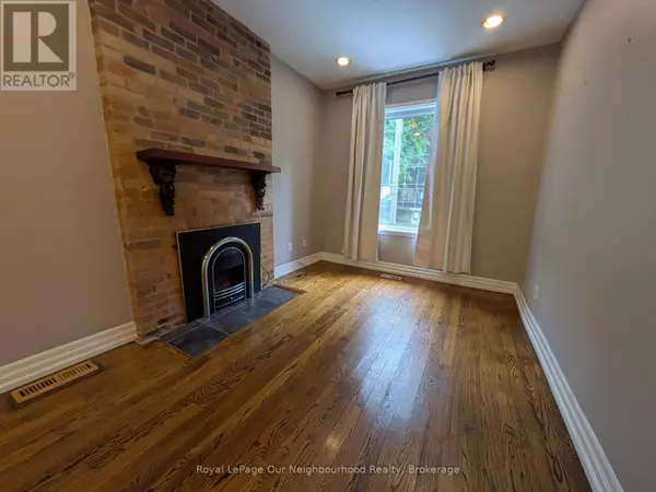 Toronto (rosedale-moore Park), ON M4W1J8,86 Asquith AVE #Main