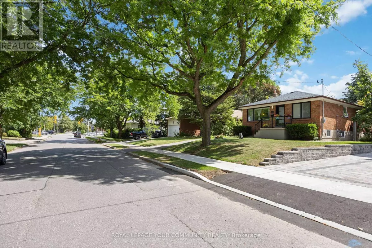 Toronto (newtonbrook East), ON M2M2L4,71 Centre AVE South #Basment