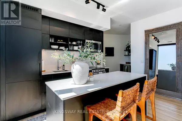 Toronto (niagara), ON M6K0G7,135 East Liberty ST #715