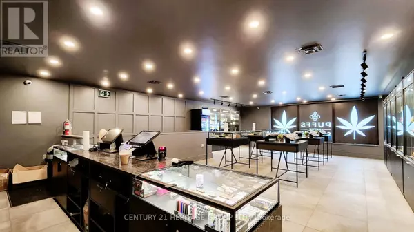 Toronto (willowdale East), ON M2N5P5,5171 YONGE STREET