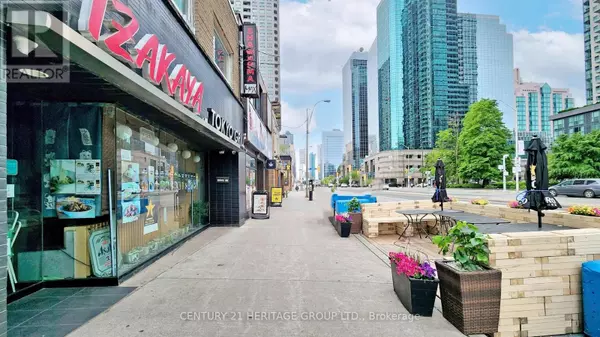 Toronto (willowdale East), ON M2N5P5,5171 YONGE STREET