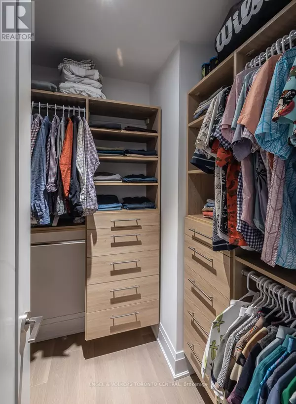 Toronto (annex), ON M5R0C3,280 Howland AVE #GPH26