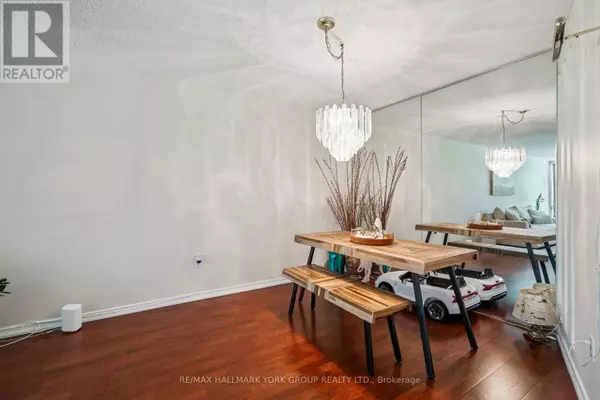 Toronto (don Valley Village), ON M2J4T6,3303 Don Mills RD #107