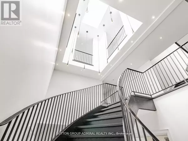 Toronto (bedford Park-nortown), ON M5N1Z4,11 FRONTENAC AVENUE