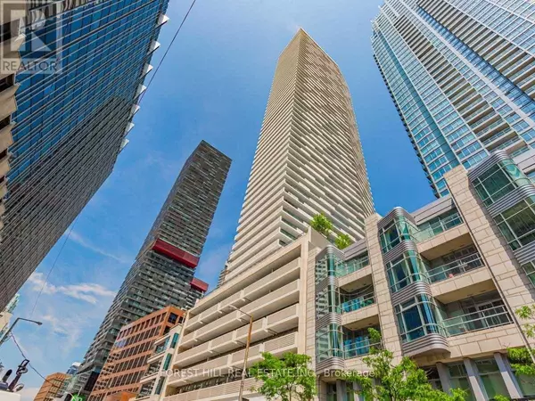 2221 Yonge ST #5702, Toronto (mount Pleasant West), ON M4S2B4
