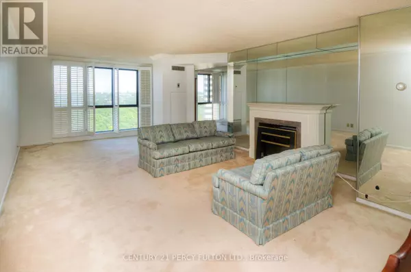 Toronto (banbury-don Mills), ON M3C3K6,1 Concorde PL #2103