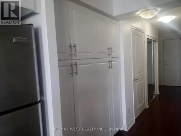 Toronto (bayview Village), ON M2K0A6,27 Rean DR #522