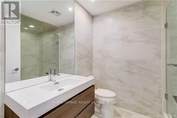 Toronto (waterfront Communities), ON M5V0G1,156 Portland ST #512