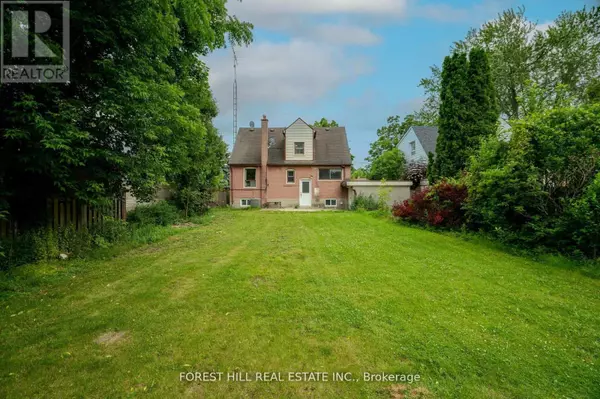 Toronto (newtonbrook West), ON M2M1M3,160 PLEASANT AVENUE