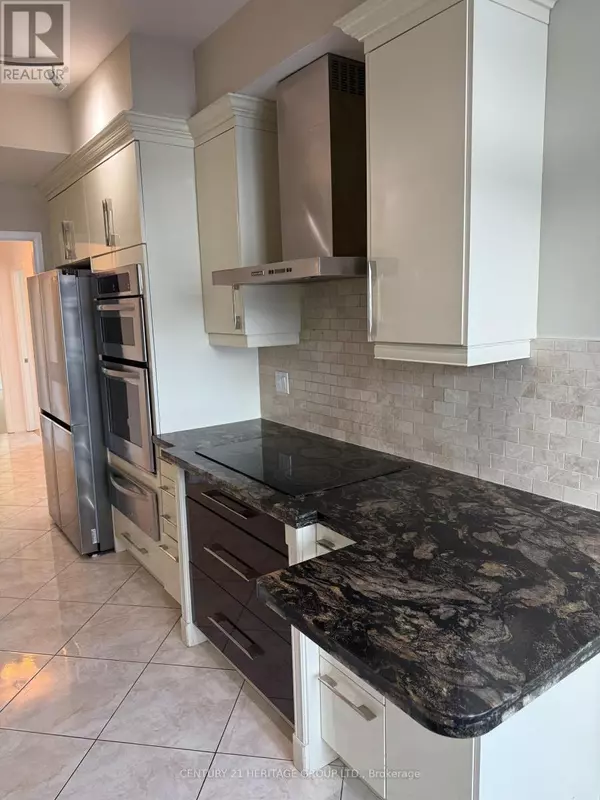 Toronto (lansing-westgate), ON M2N7G9,4968 Yonge ST #PH303