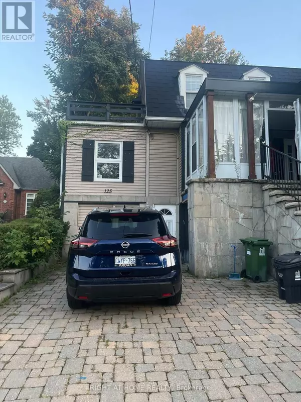 Toronto (newtonbrook East), ON M2M2Y5,125 Steeles AVE East #unit 2