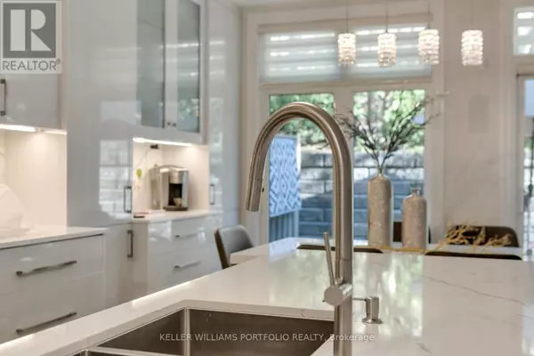 365A ROEHAMPTON AVENUE, Toronto (mount Pleasant East), ON M4P1S3