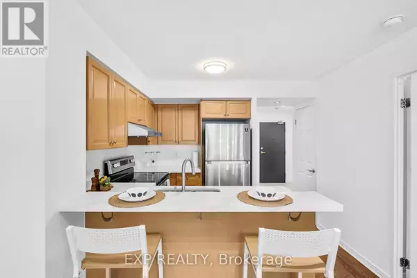 Toronto (moss Park), ON M5A1K5,230 King ST East #812