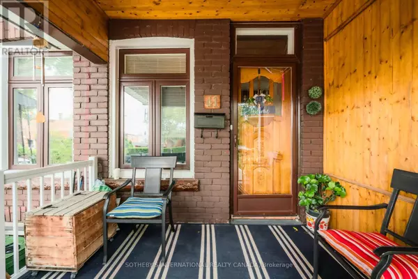 Toronto (dufferin Grove), ON M6K2P6,41 MARGUERETTA STREET