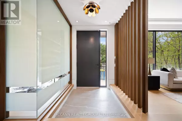 Toronto (lawrence Park South), ON M4N1G4,64 GLENGOWAN ROAD