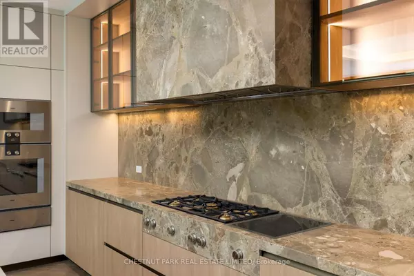 Toronto (rosedale-moore Park), ON M4W1K2,7 Dale AVE #106