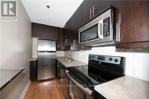 Toronto (little Portugal), ON M6K1V1,1636 Dundas ST West #U16