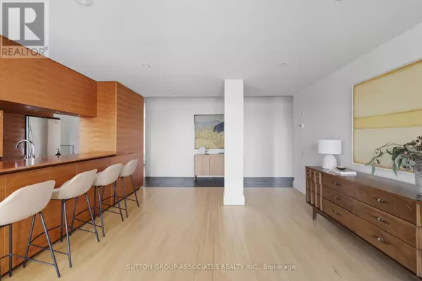Toronto (annex), ON M5R3R1,385 Brunswick AVE #408