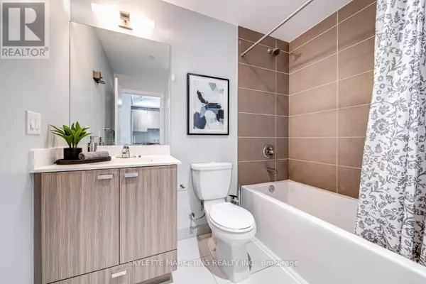Toronto (henry Farm), ON M2J0C9,50 Ann O'Reilly RD #412