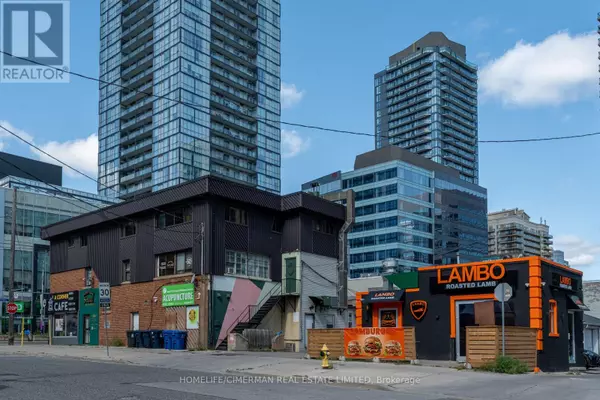 Toronto (willowdale East), ON M2N3W1,8 KINGSDALE AVENUE