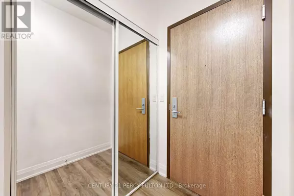 Toronto (henry Farm), ON M2J1M1,56 Forest Manor RD #308