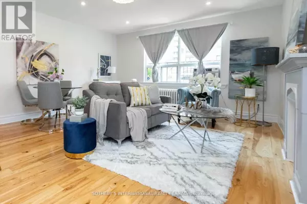 Toronto (humewood-cedarvale), ON M6C2K7,35 Raglan AVE #108