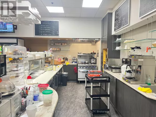 Toronto (willowdale East), ON M2N6P4,5255 YONGE STREET